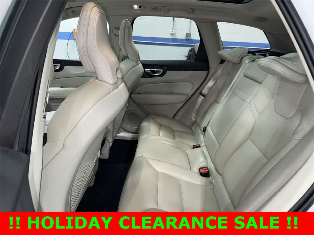 Thumbnail: 2020 Volvo XC60 - 16