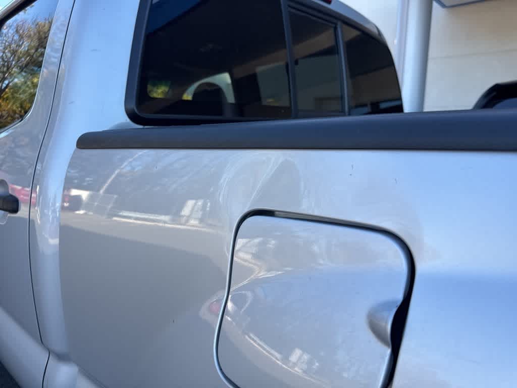 Thumbnail: 2011 Toyota Tacoma - 26