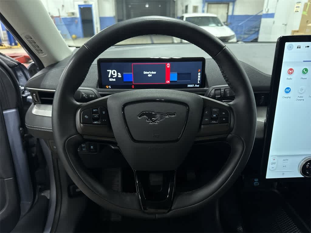 Thumbnail: 2022 Ford Mustang Mach-E - 18