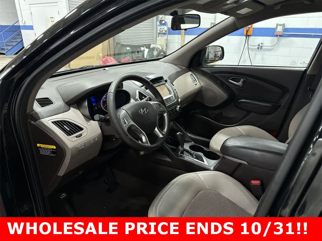 Thumbnail: 2011 Hyundai Tucson - 28