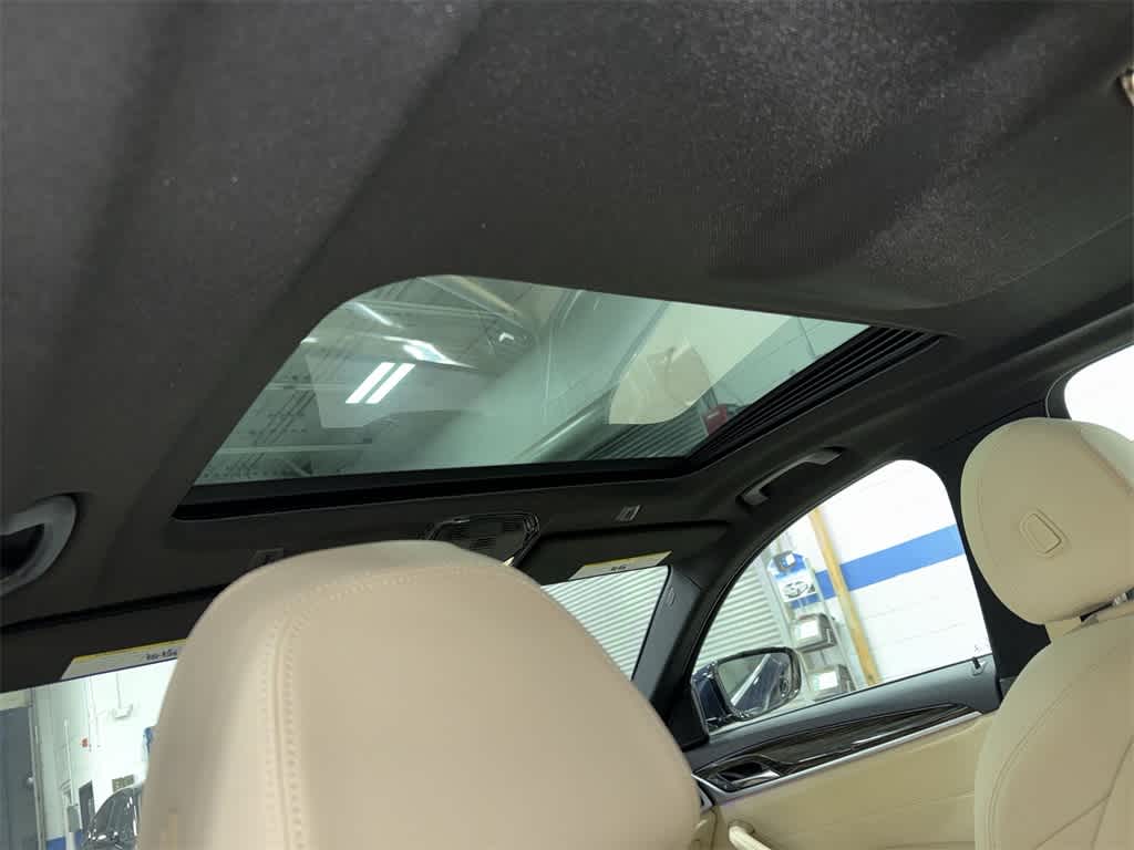 Thumbnail: 2019 BMW 5 Series - 25