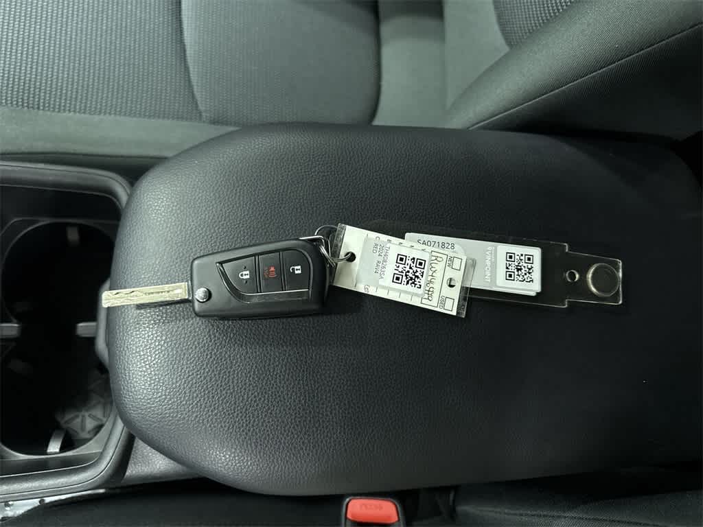 Thumbnail: 2024 Toyota RAV4 - 31