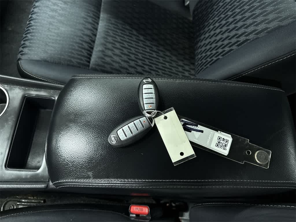 Thumbnail: 2017 Nissan Altima - 31