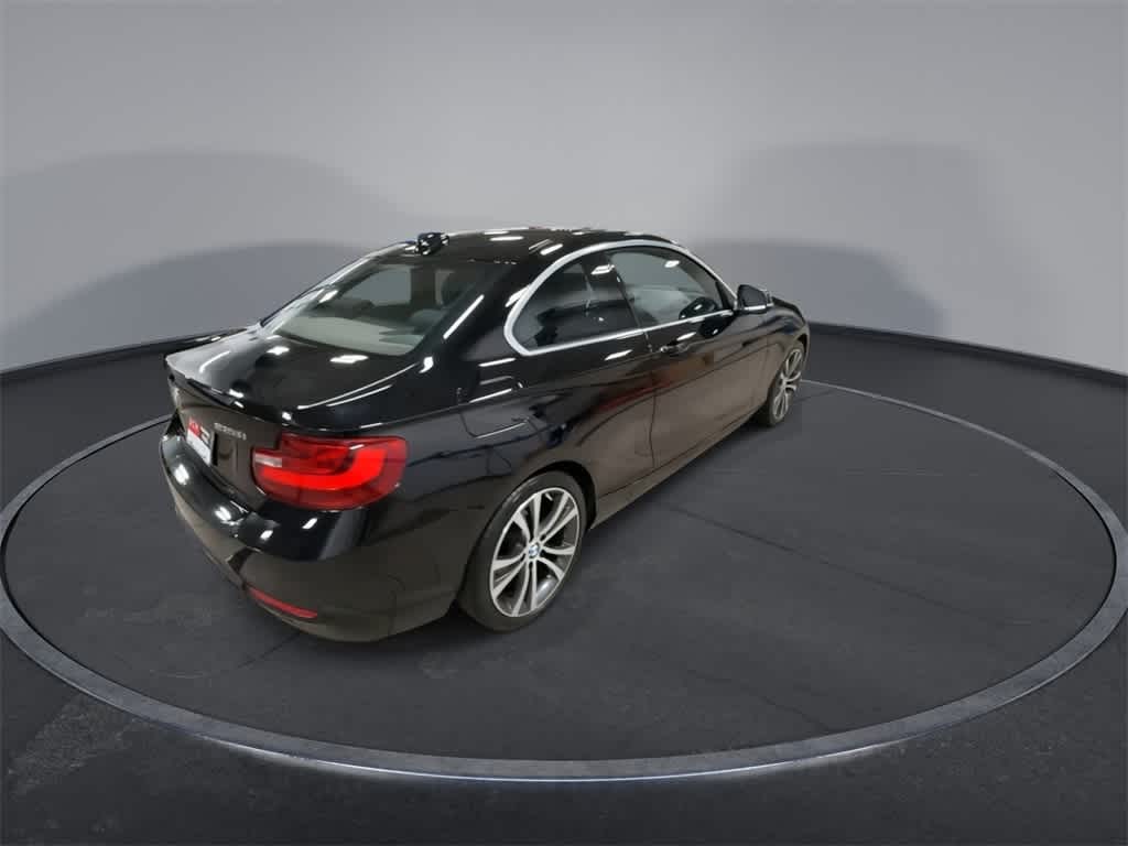 Thumbnail: 2016 BMW 2 Series - 8