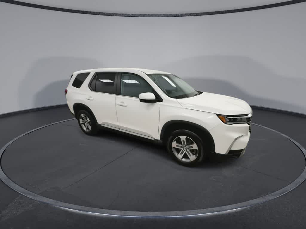 Thumbnail: 2023 Honda Pilot - 2
