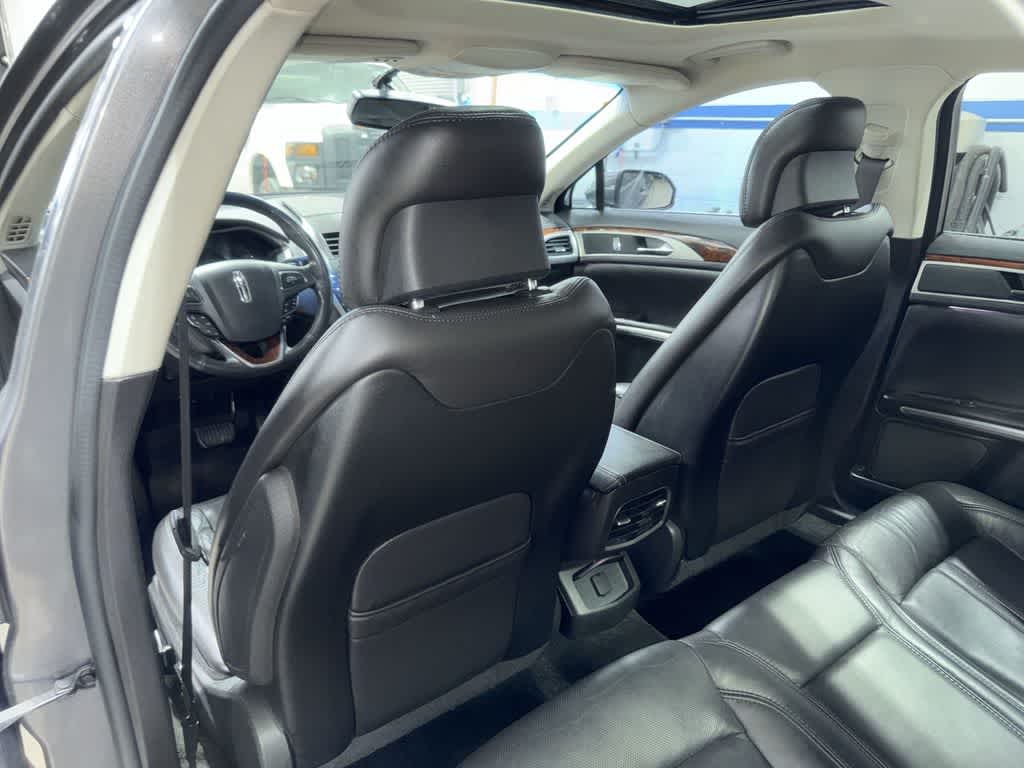 Thumbnail: 2014 Lincoln MKZ - 28