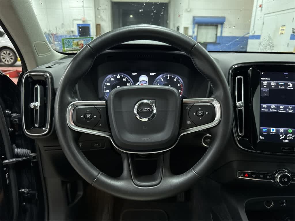Thumbnail: 2020 Volvo XC40 - 18