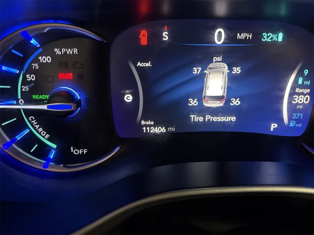 Thumbnail: 2018 Chrysler Pacifica - 20