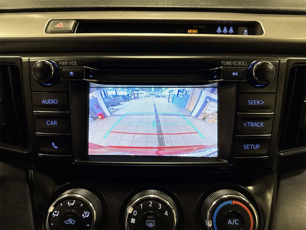 Thumbnail: 2017 Toyota RAV4 - 23