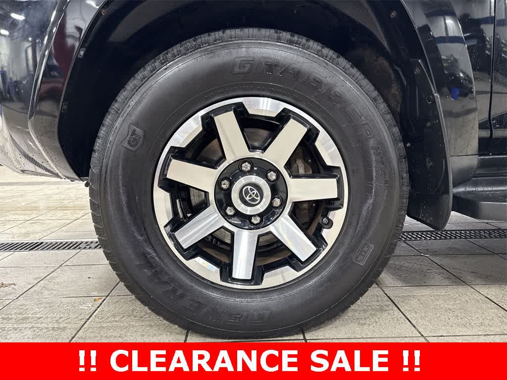 Thumbnail: 2019 Toyota 4Runner - 10