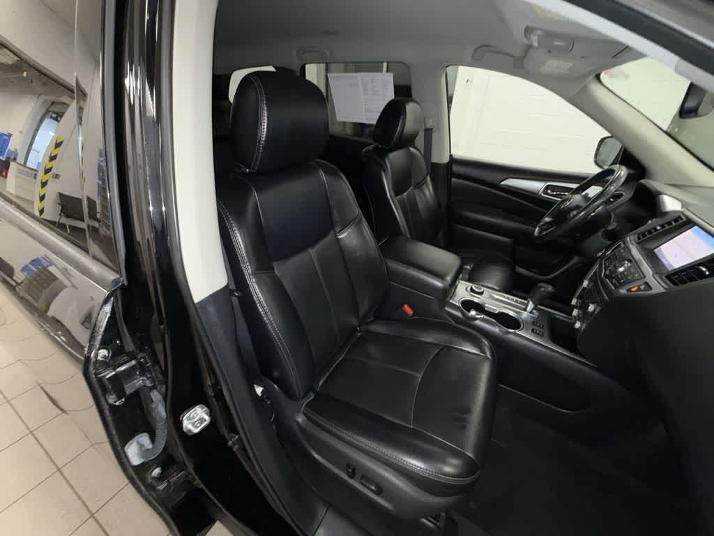 Thumbnail: 2018 Nissan Pathfinder - 16