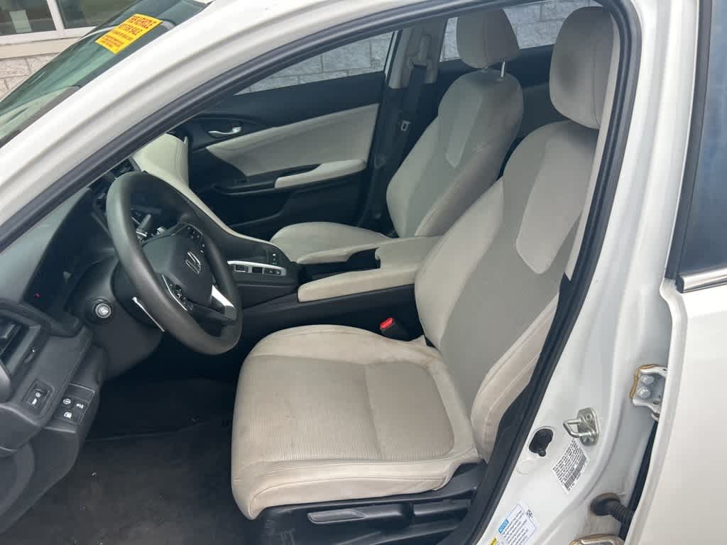 Thumbnail: 2019 Honda Insight - 15