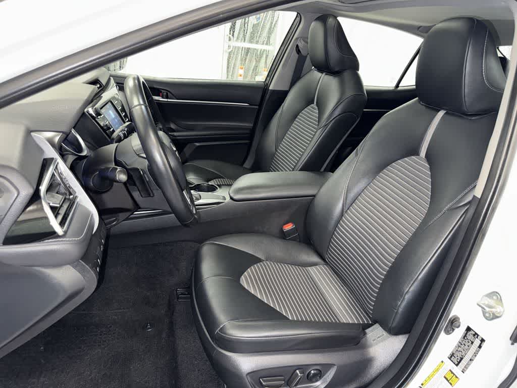 Thumbnail: 2018 Toyota Camry - 15