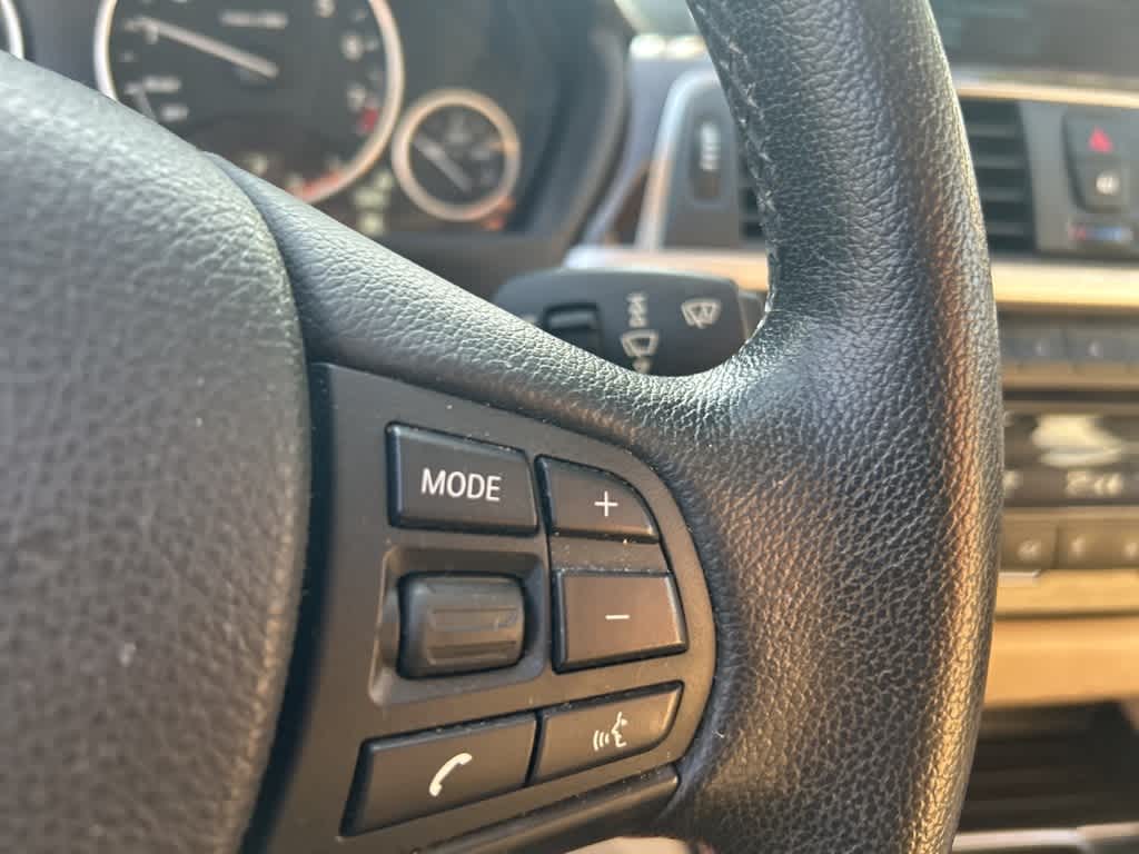 2017 BMW 3 Series 320i xDrive 19