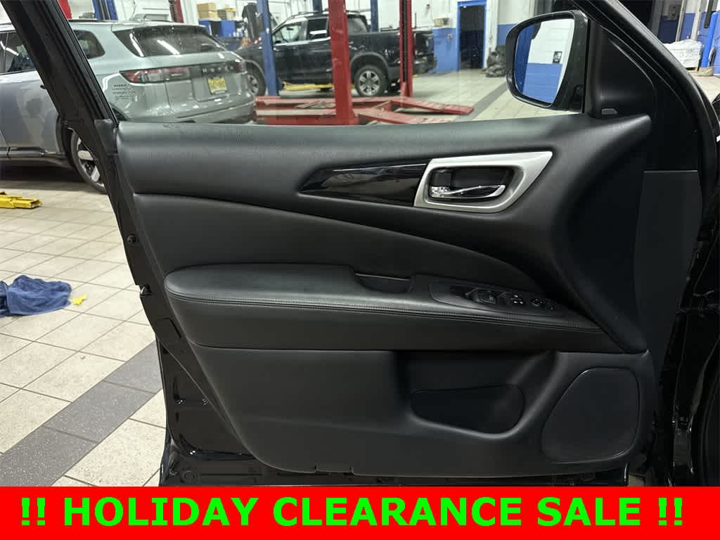 Thumbnail: 2019 Nissan Pathfinder - 30