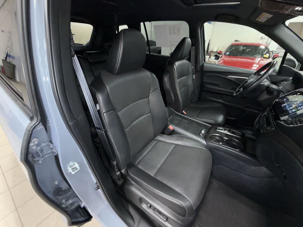 Thumbnail: 2023 Honda Passport - 16