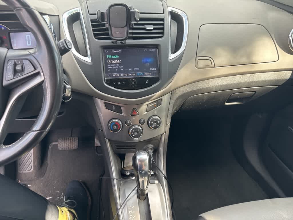 Thumbnail: 2016 Chevrolet Trax - 17