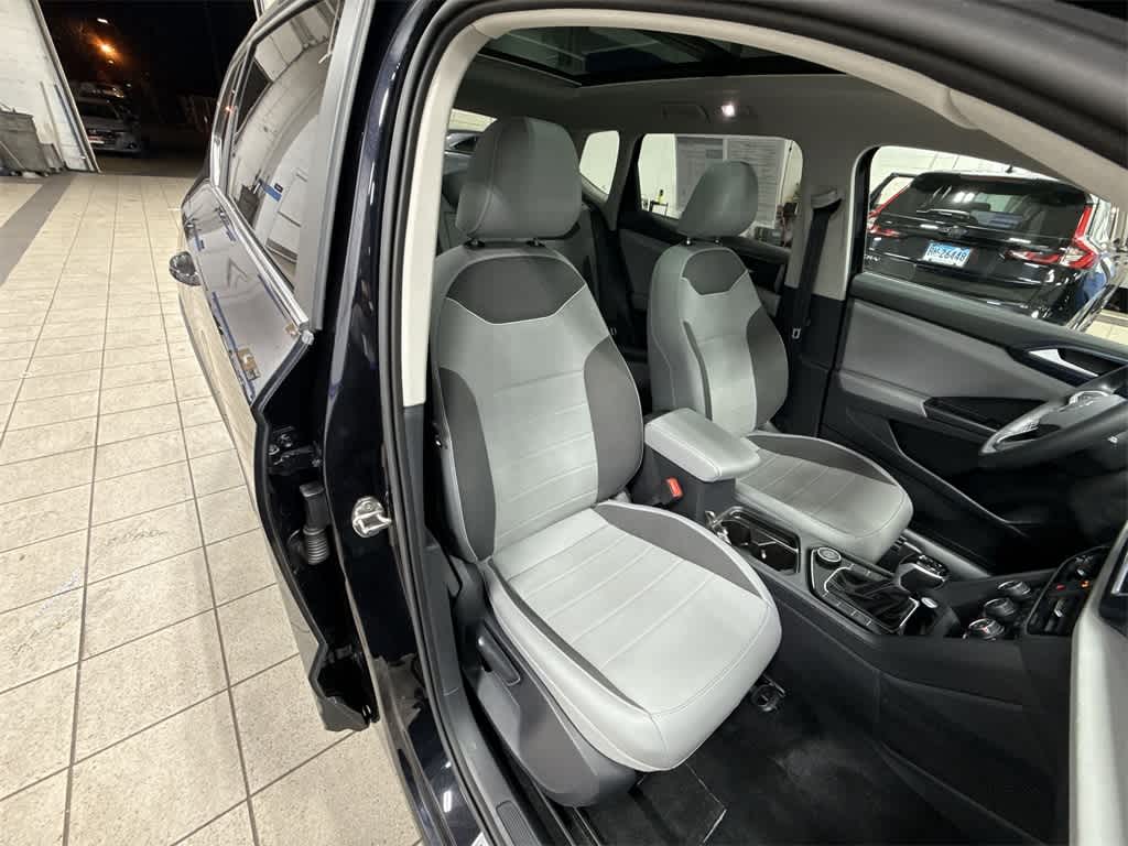 Thumbnail: 2023 Volkswagen Taos - 16