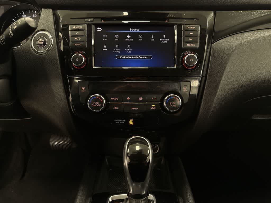 Thumbnail: 2020 Nissan Rogue Sport - 21