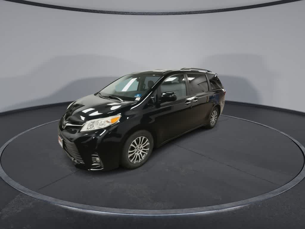 Thumbnail: 2020 Toyota Sienna - 4