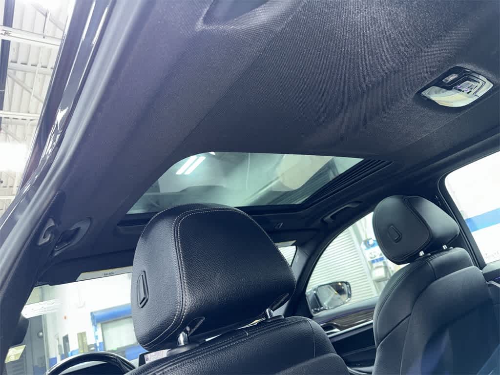 Thumbnail: 2020 BMW 5 Series - 25