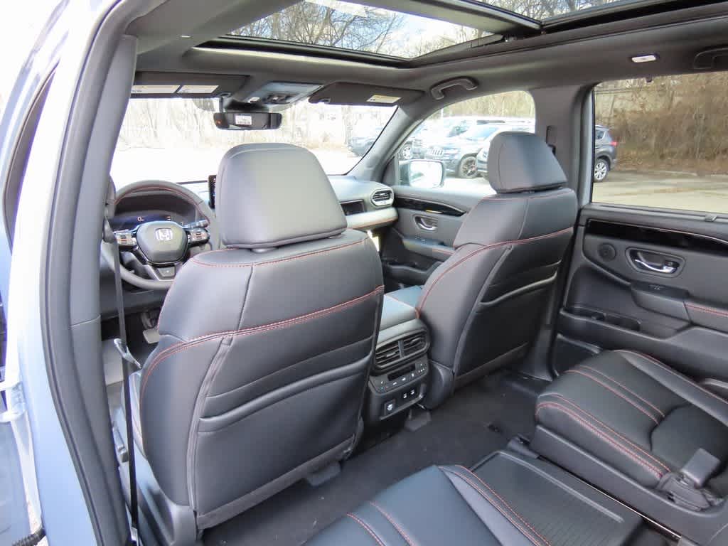 Thumbnail: 2026 Honda Pilot - 17