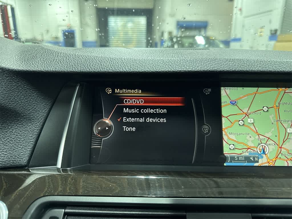 Thumbnail: 2016 BMW 5 Series - 21
