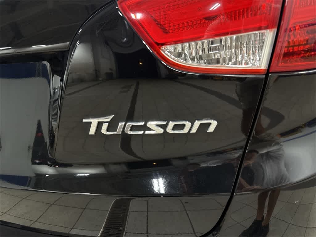 Thumbnail: 2011 Hyundai Tucson - 26