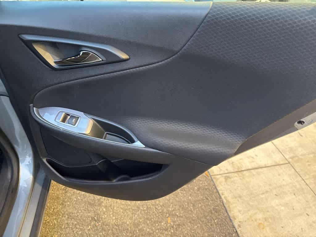 Thumbnail: 2024 Chevrolet Malibu - 21