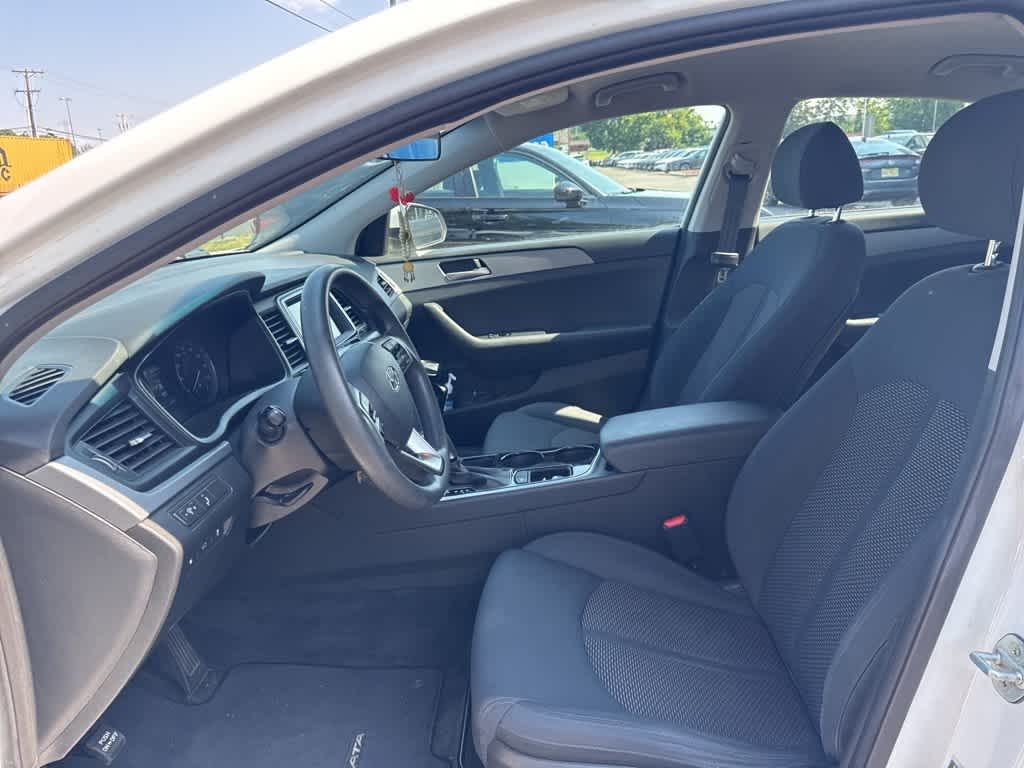 Thumbnail: 2019 Hyundai Sonata - 8