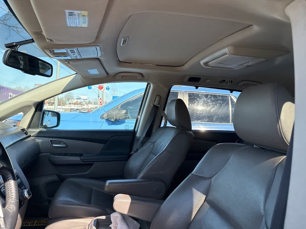 Thumbnail: 2013 Honda Odyssey - 14