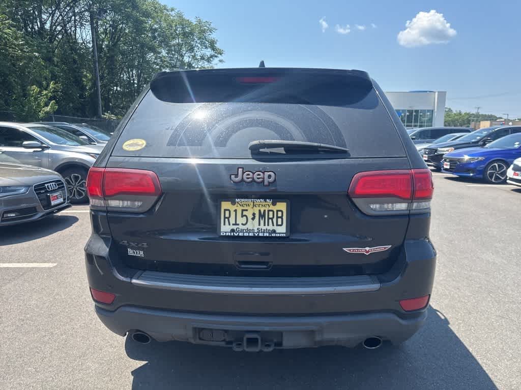 Thumbnail: 2017 Jeep Grand Cherokee - 3