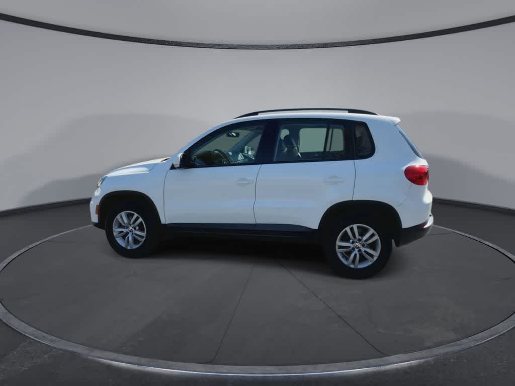 Thumbnail: 2016 Volkswagen Tiguan - 5