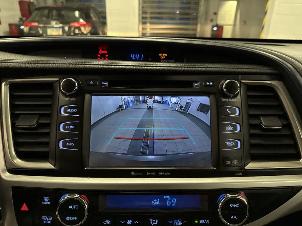 Thumbnail: 2017 Toyota Highlander - 27