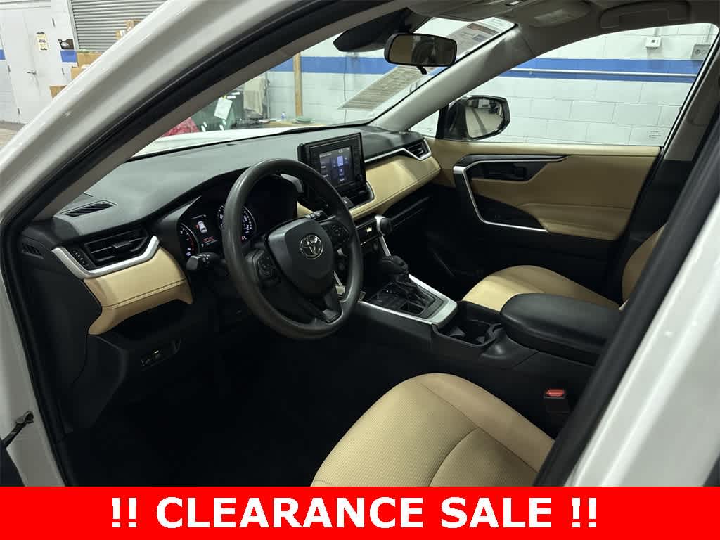 Thumbnail: 2020 Toyota RAV4 - 27