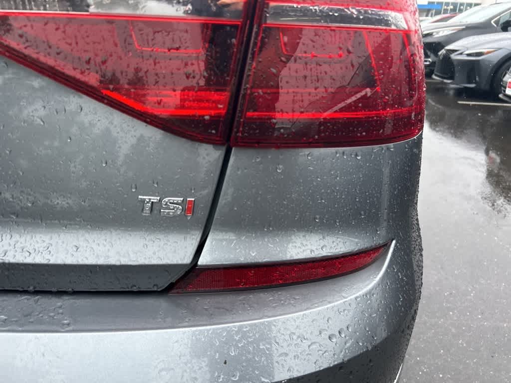 2017 Volkswagen Passat SE 8