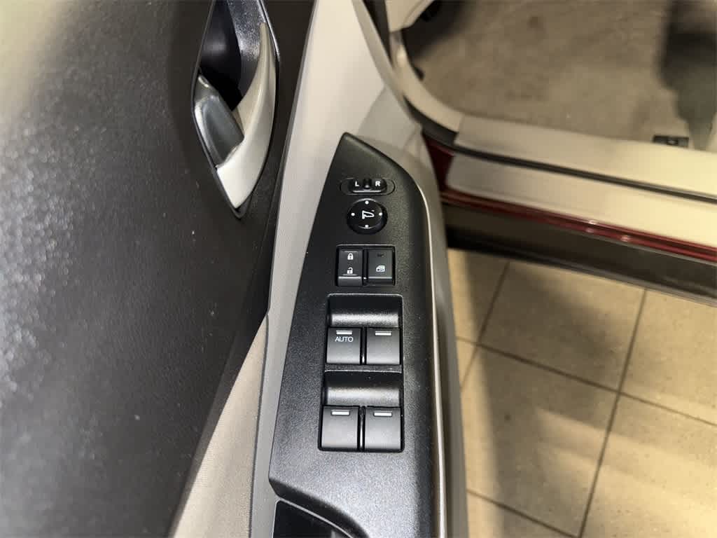 Thumbnail: 2014 Honda CR-V - 22