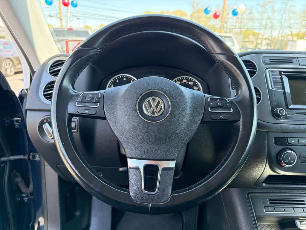 Thumbnail: 2016 Volkswagen Tiguan - 22