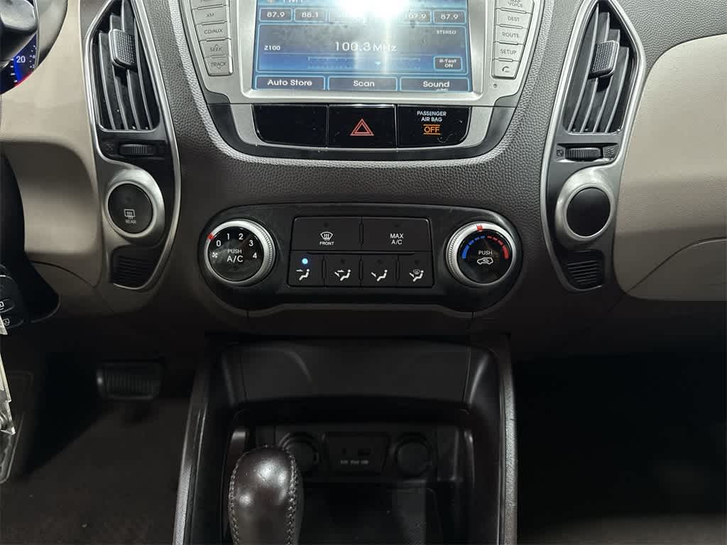 Thumbnail: 2011 Hyundai Tucson - 22