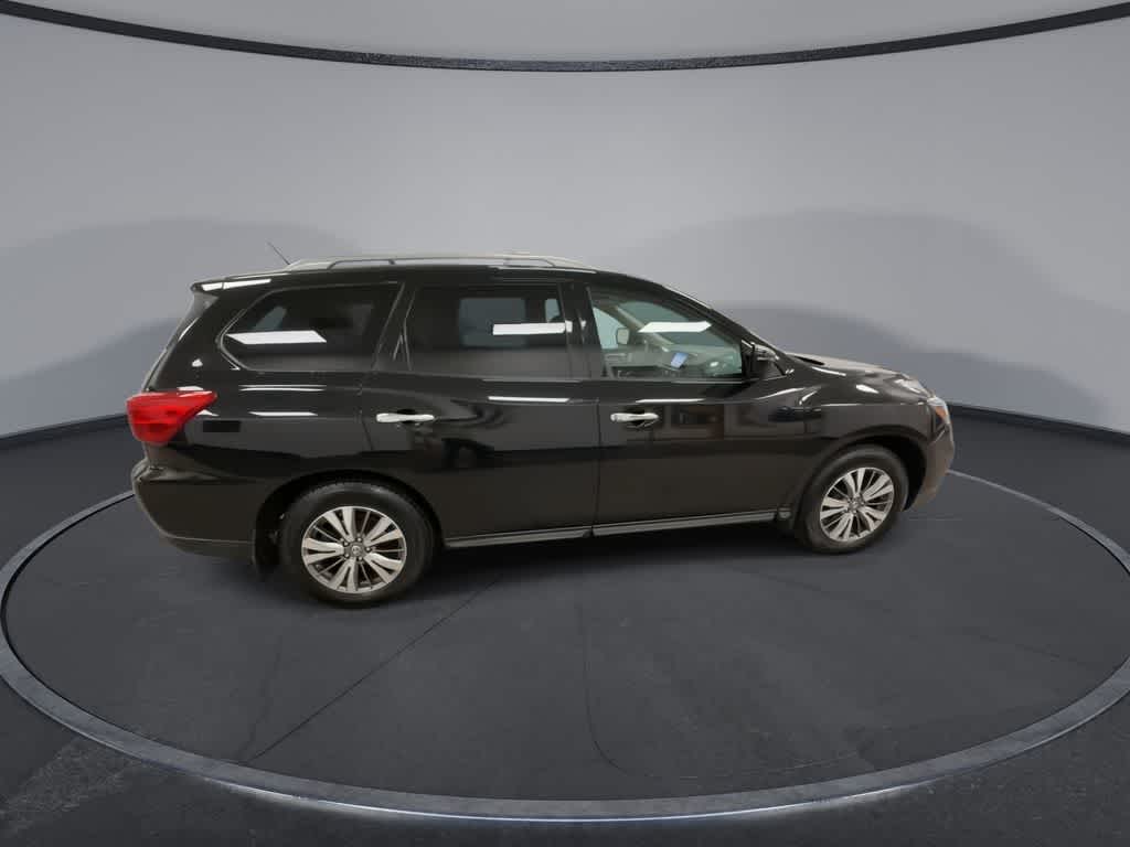 Thumbnail: 2018 Nissan Pathfinder - 9