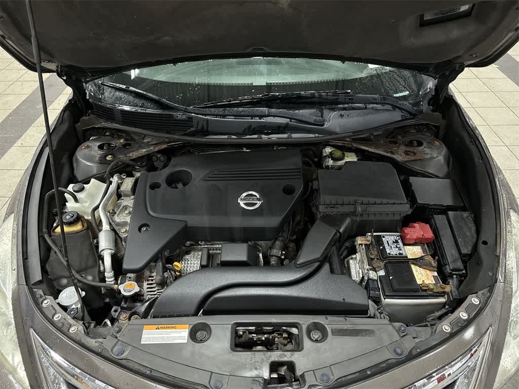 Thumbnail: 2014 Nissan Altima - 12