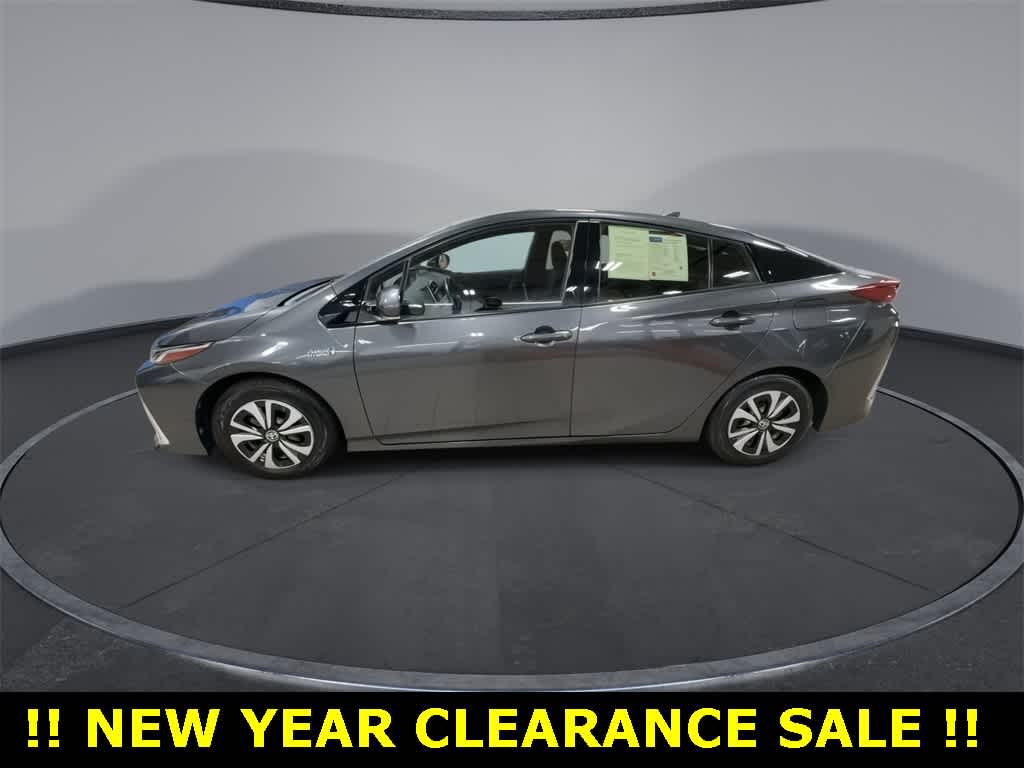 Thumbnail: 2017 Toyota Prius Prime - 5