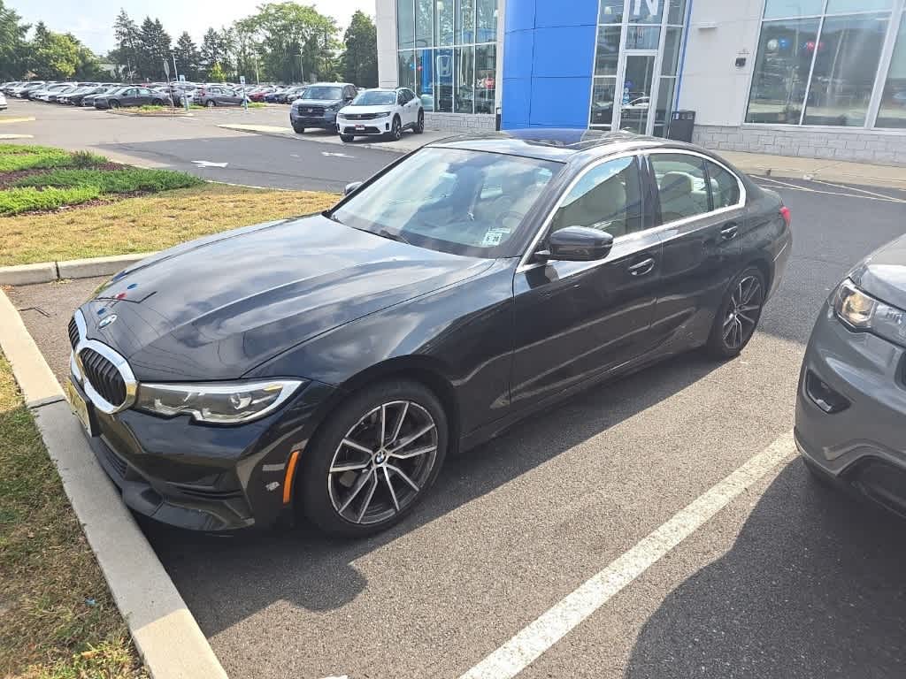 Thumbnail: 2021 BMW 3 Series - 1