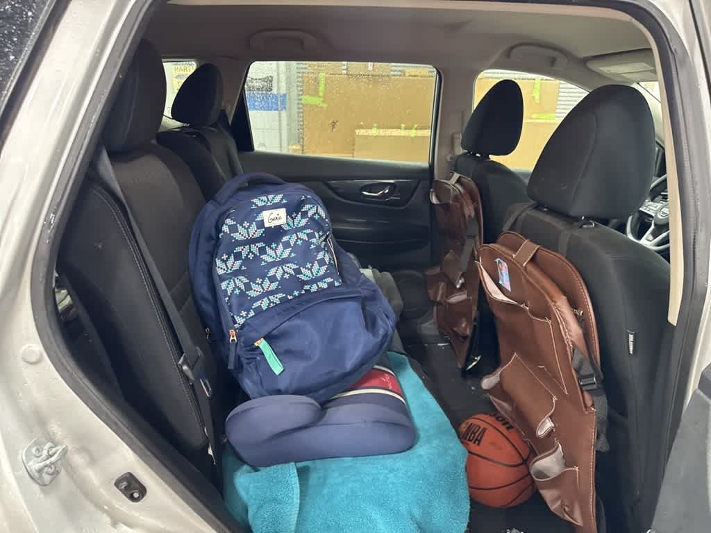 Thumbnail: 2017 Nissan Rogue - 19