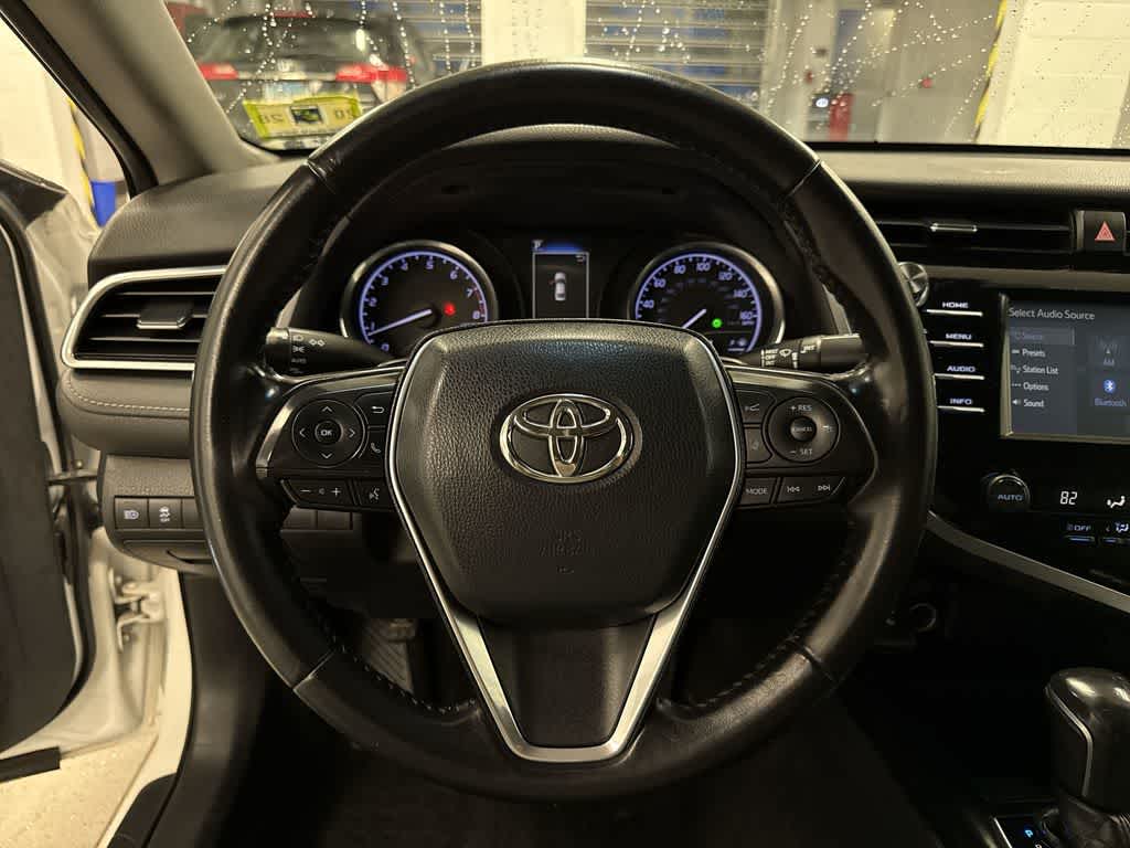 Thumbnail: 2018 Toyota Camry - 18