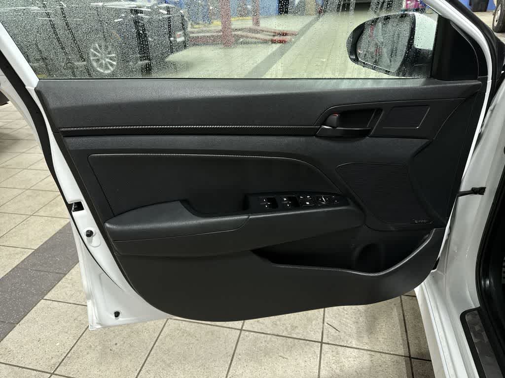 Thumbnail: 2019 Hyundai Elantra - 30