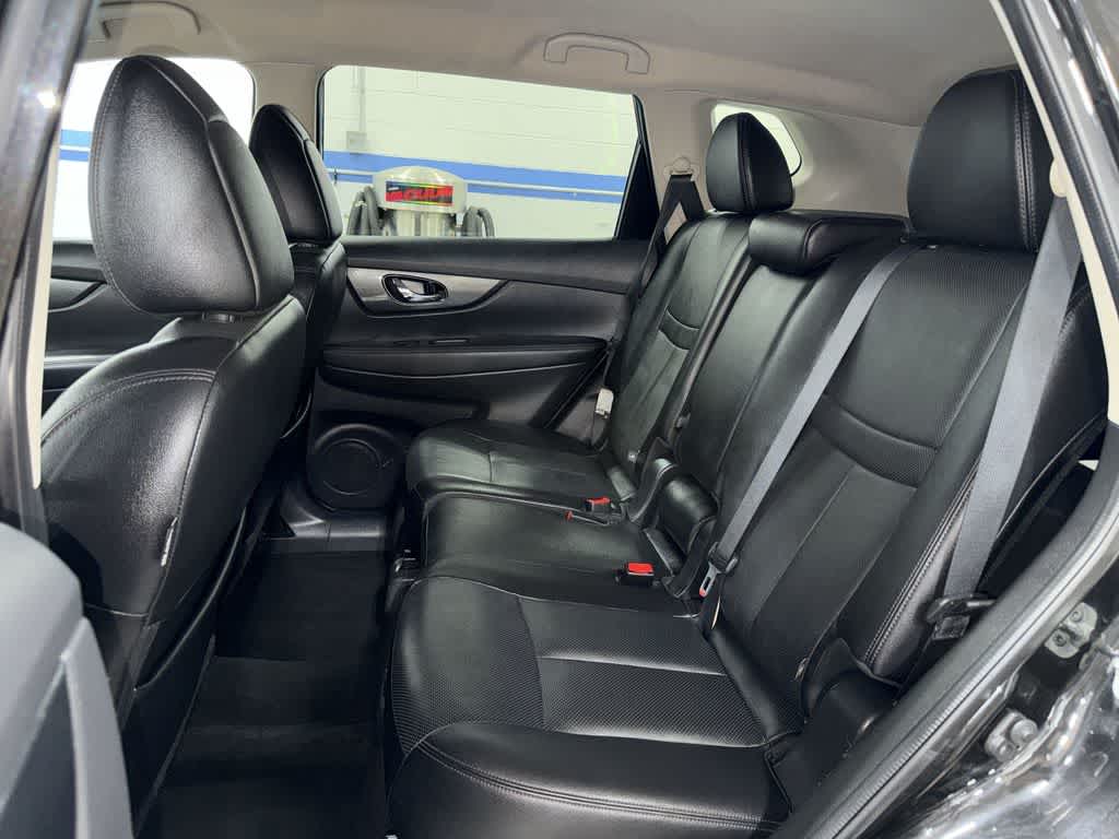 Thumbnail: 2016 Nissan Rogue - 17