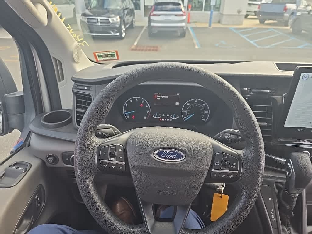 Thumbnail: 2023 Ford Econoline - 22
