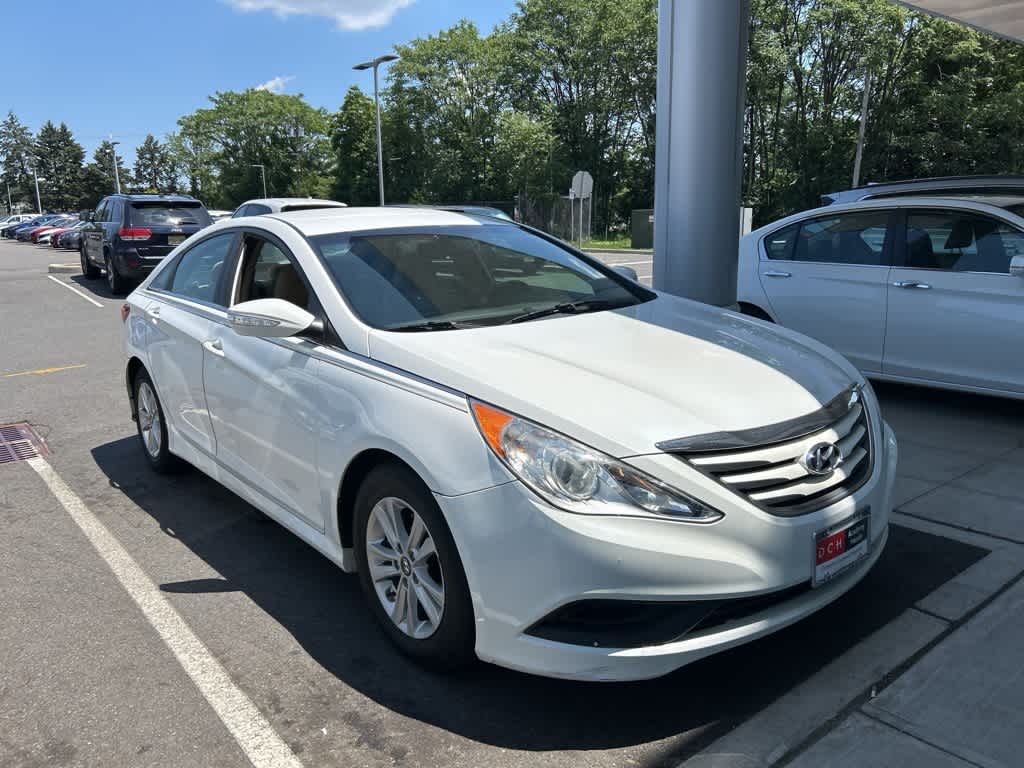 Thumbnail: 2014 Hyundai Sonata - 3