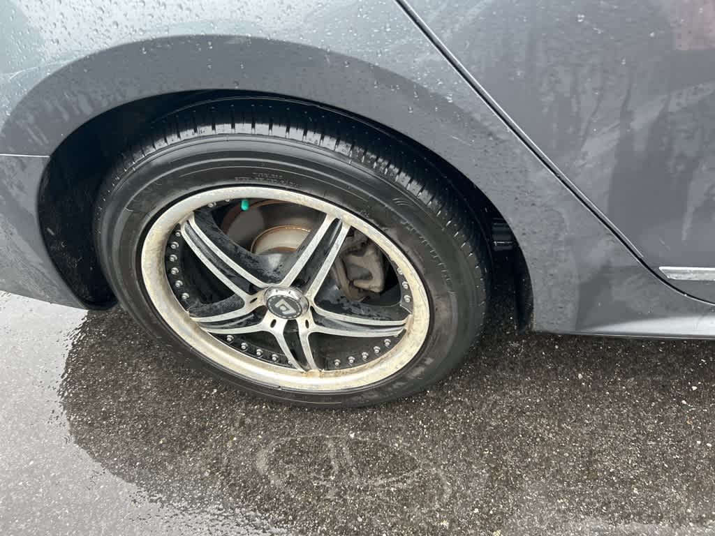 2017 Volkswagen Passat SE 6